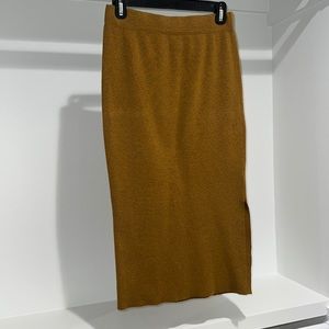 Bobeau Midi skirt with side slit